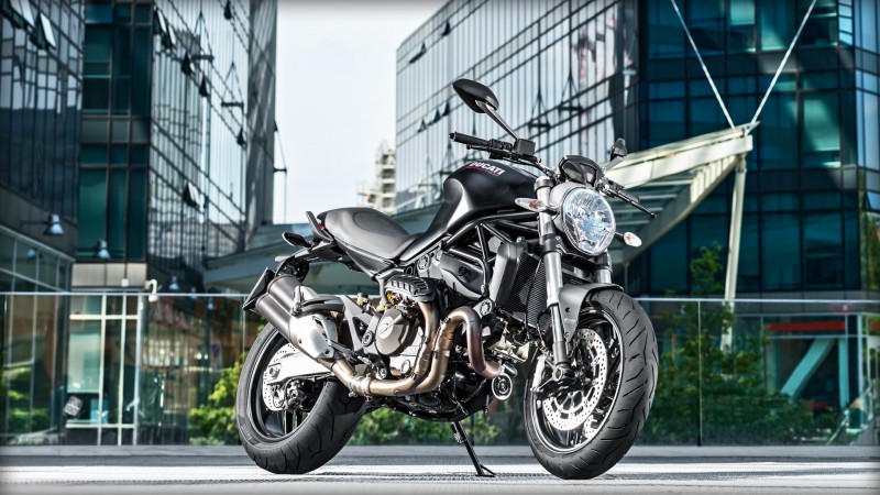 Ducati Monster 821 dark